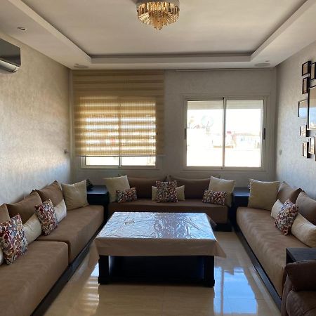 Magnifique Appart F3, Renove, Tres Bien Desservie Casablanca Exterior foto