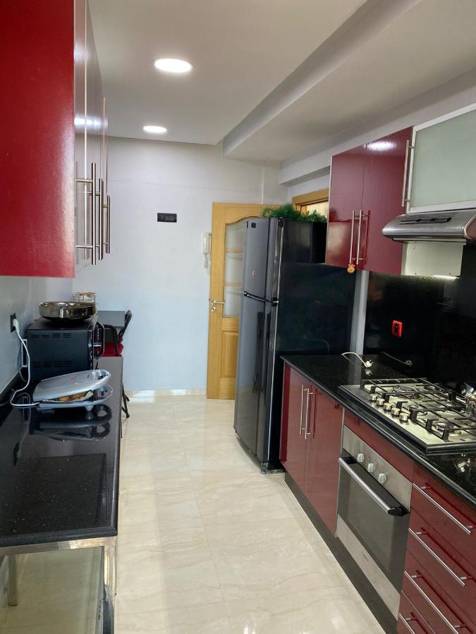 Magnifique Appart F3, Renove, Tres Bien Desservie Casablanca Exterior foto