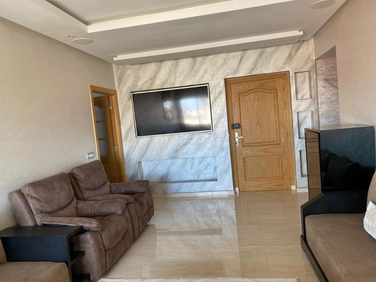 Magnifique Appart F3, Renove, Tres Bien Desservie Casablanca Exterior foto